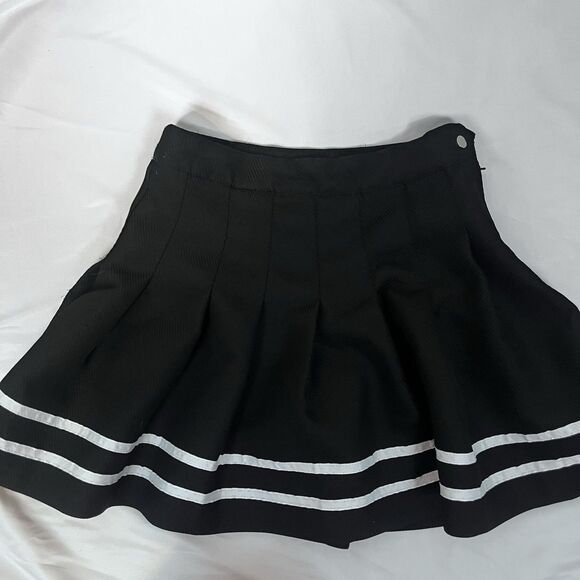 H & M Dark Gothicore Academia Women’s Pleaded Black With White Stripe Size 2 - Picture 4 of 9